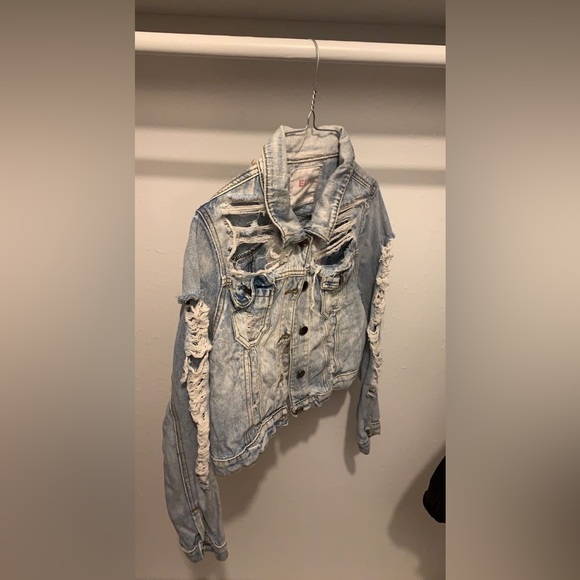 Jean Jacket - Picture 2 of 4